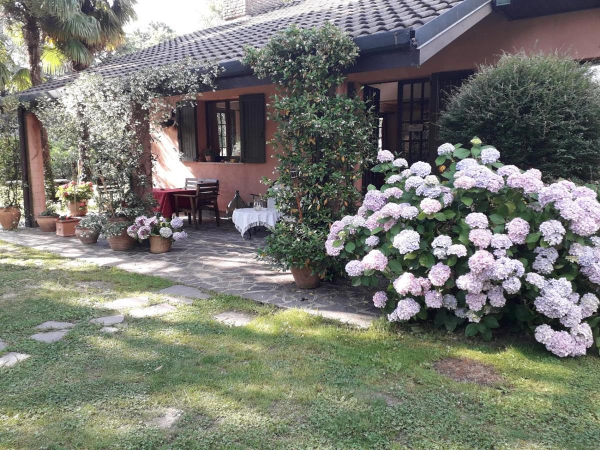 B&B Al Roncaccio Calco  エクステリア 写真